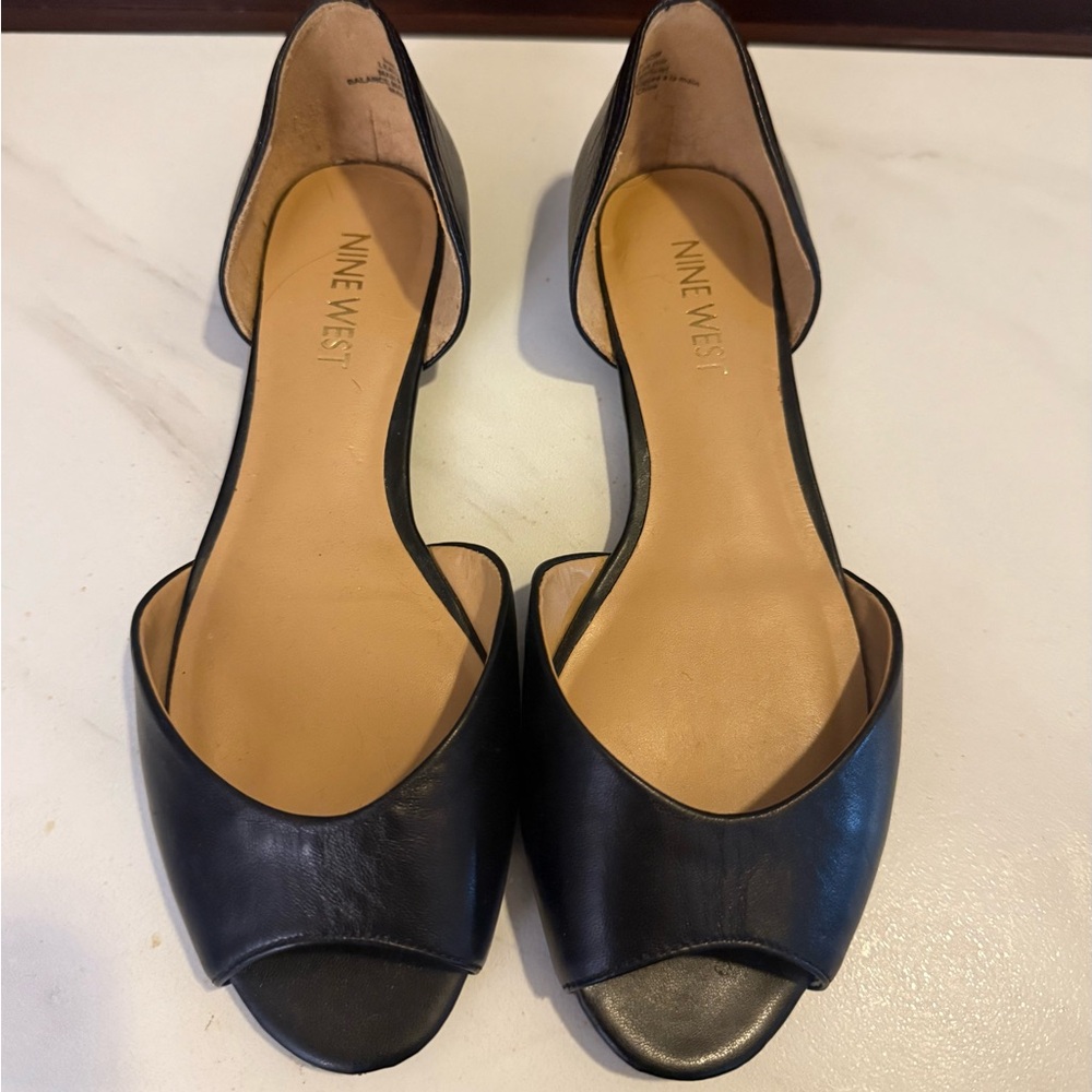 Nine West Black Flats Sleek Minimalist Design